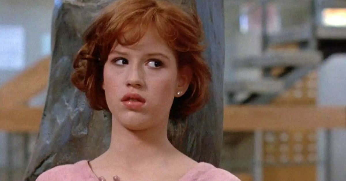 Molly Ringwald Plastic Surgery and Body Measurements