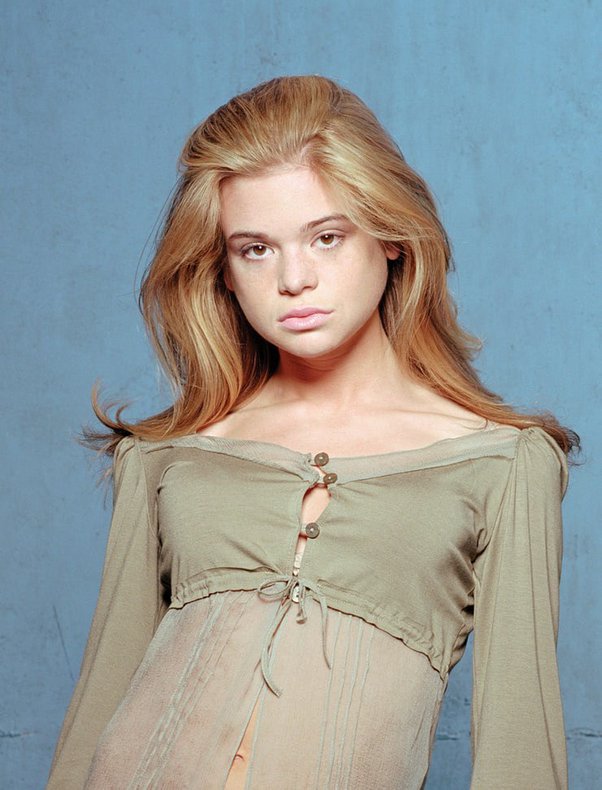 Ellen Muth Boob Job