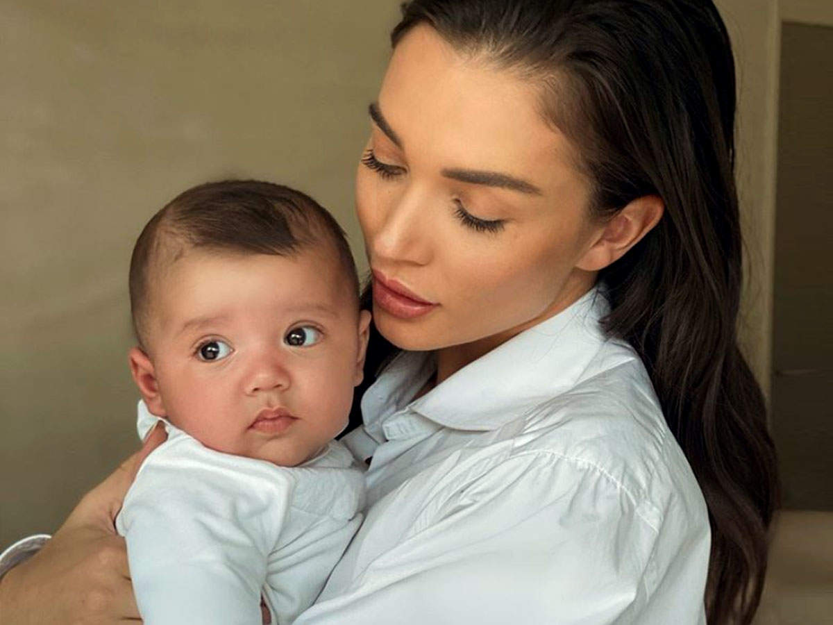 Amy Jackson Cosmetic Surgery