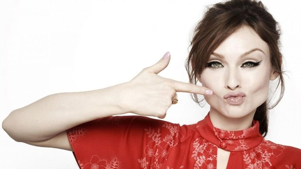 Sophie Ellis-Bextor Plastic Surgery Face