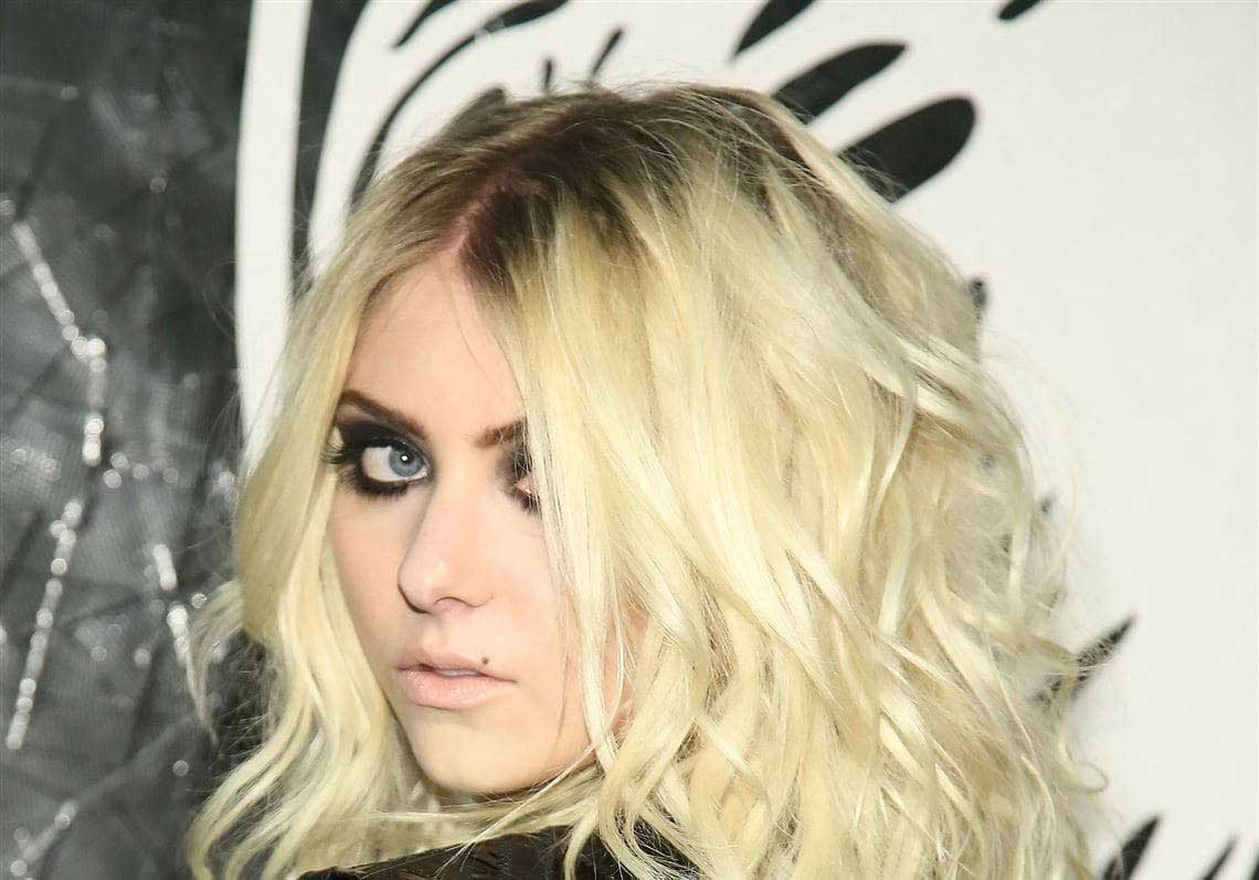 Taylor Momsen’s Nose Job