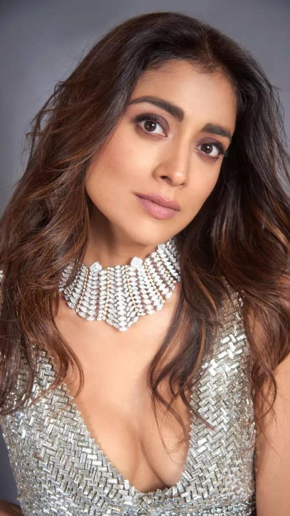 Shriya Saran Plastic Surgery Face