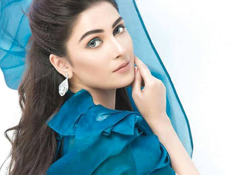 Ayeza Khan Cosmetic Surgery Face