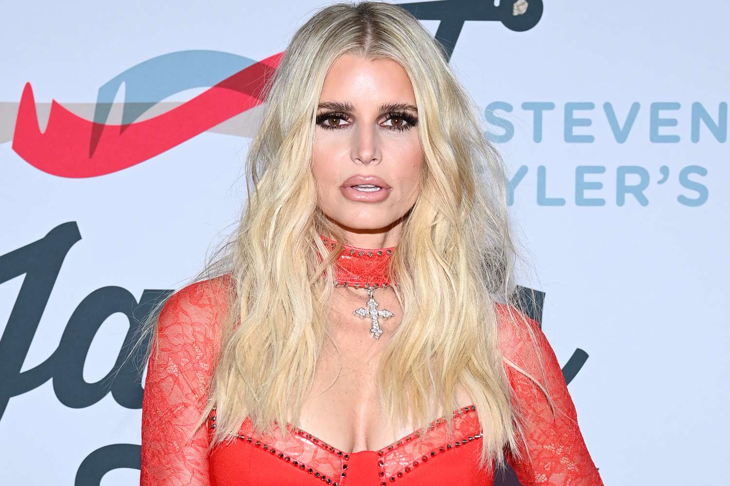 Jessica Simpson’s Tummy Tucks Spark Debate on Plastic Surgery Choices